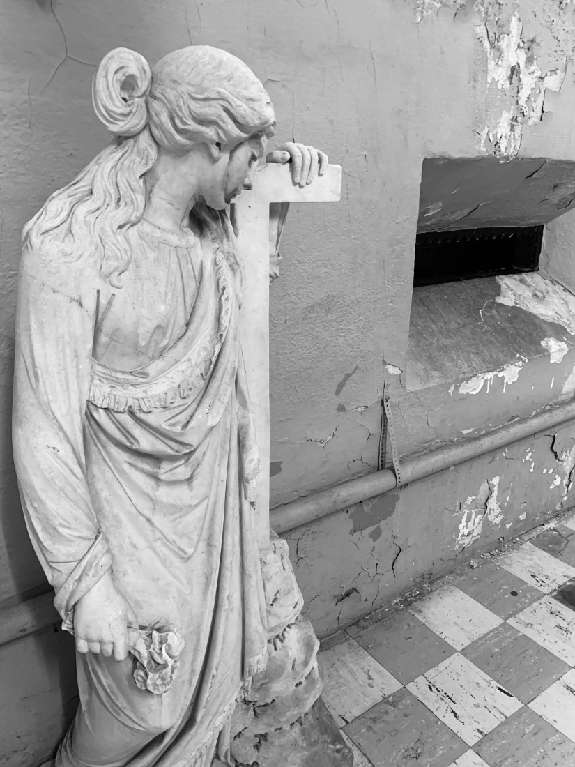 B3F87B42-BDA2-4159-875E-695AA38455F8